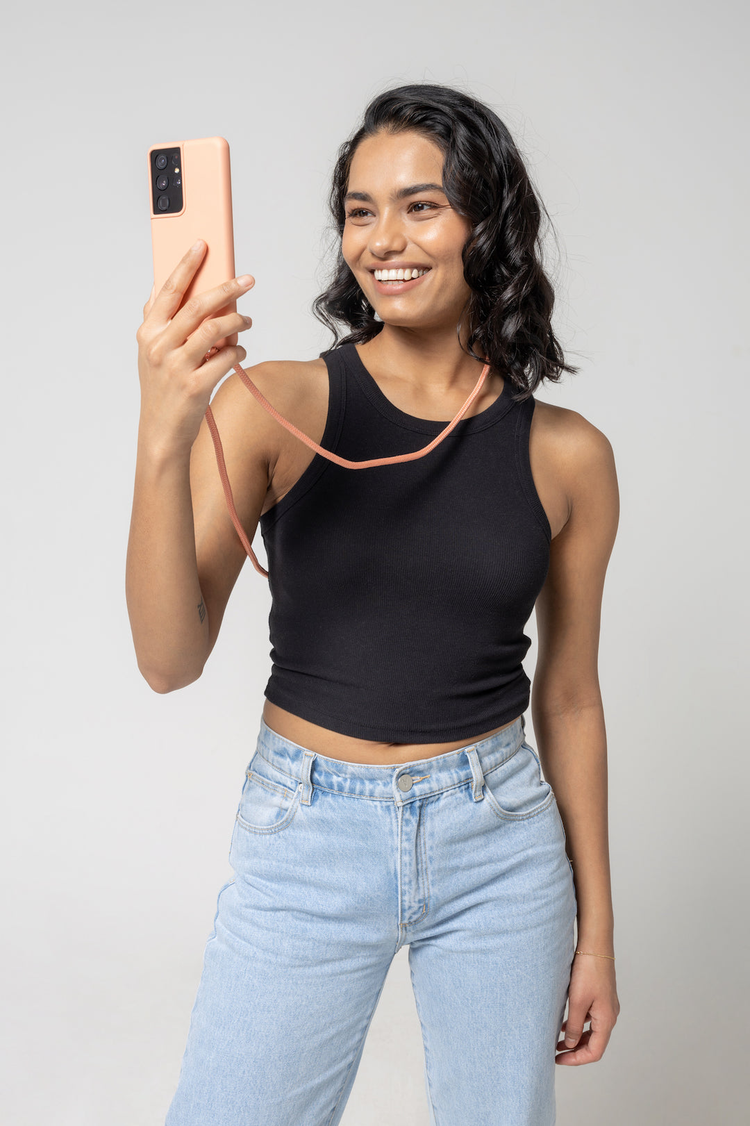 Strap-N-Go Coral Crush: Stylish Hands-Free Phone Case